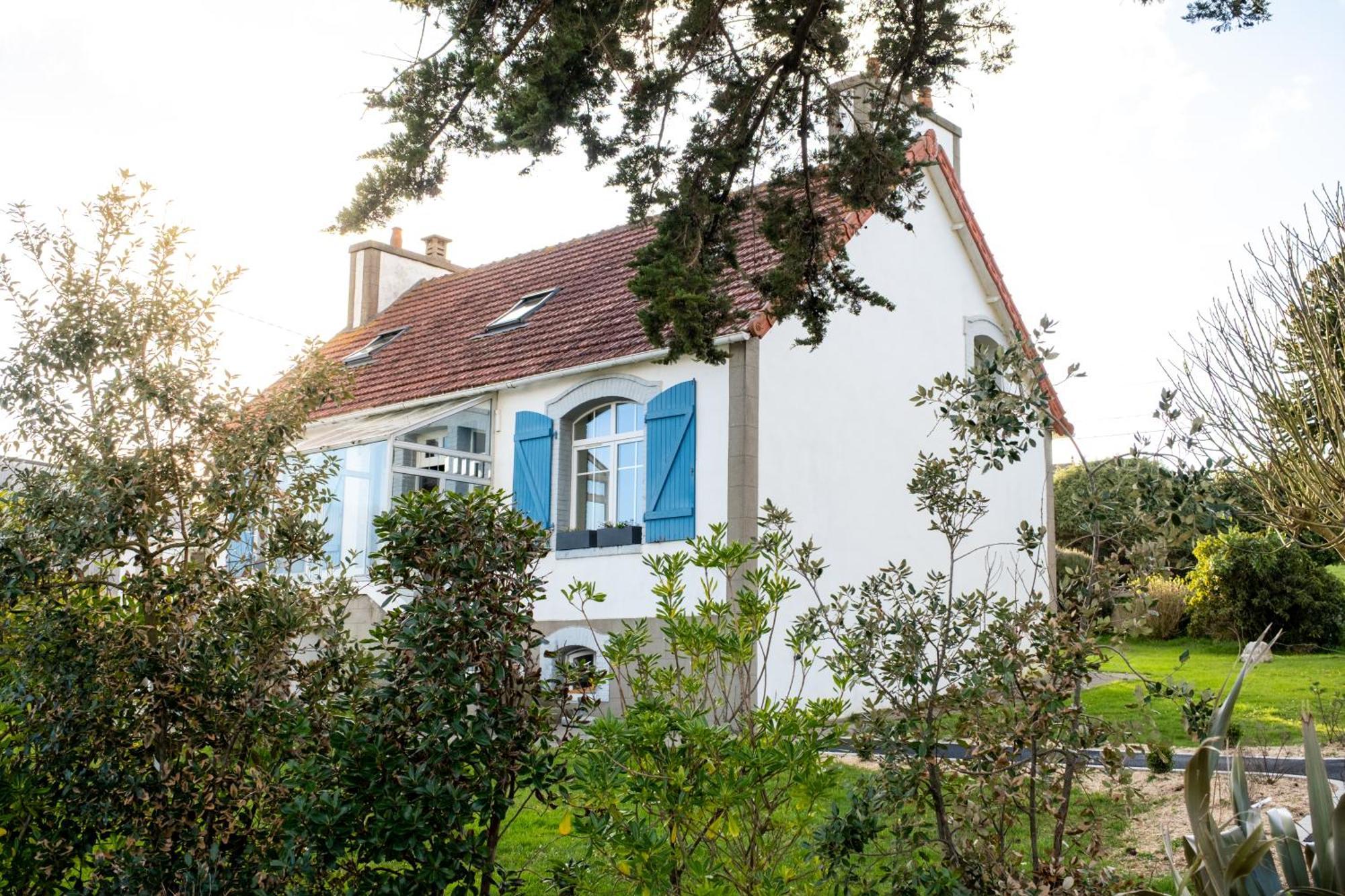 La Maison Aux Volets Bleus A 300M De La Plage Locquirec Exterior foto