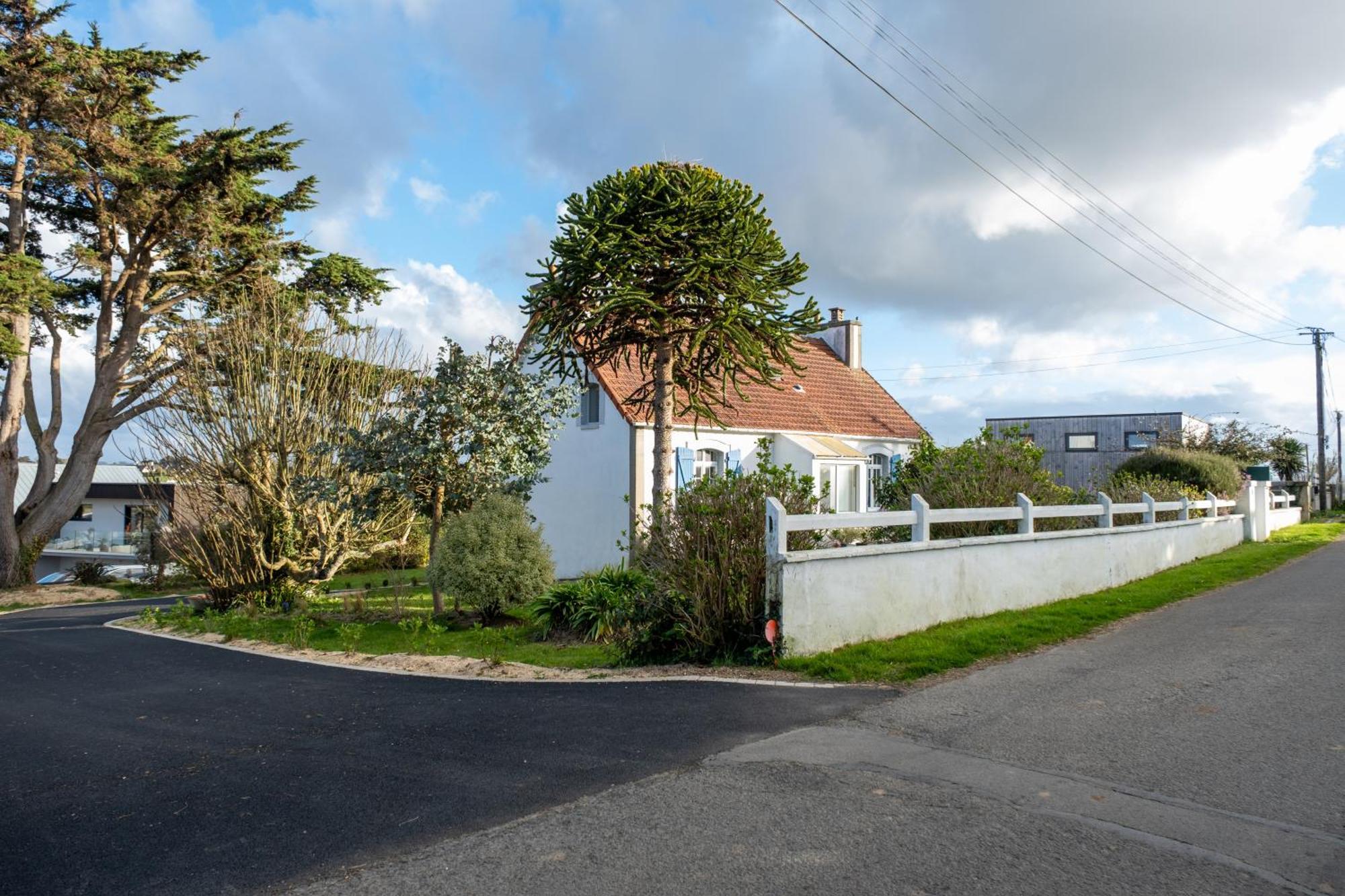 La Maison Aux Volets Bleus A 300M De La Plage Locquirec Exterior foto