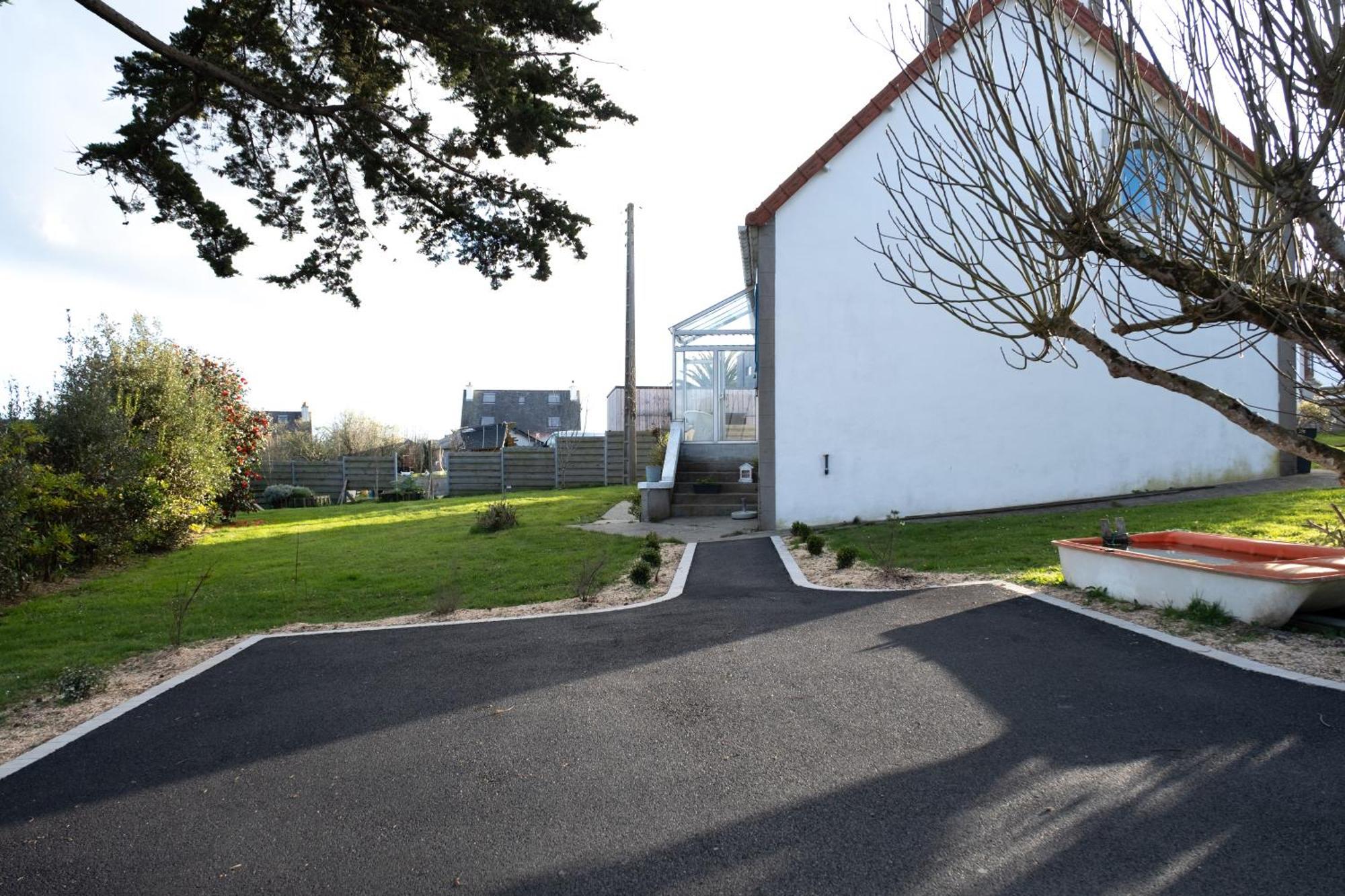 La Maison Aux Volets Bleus A 300M De La Plage Locquirec Exterior foto