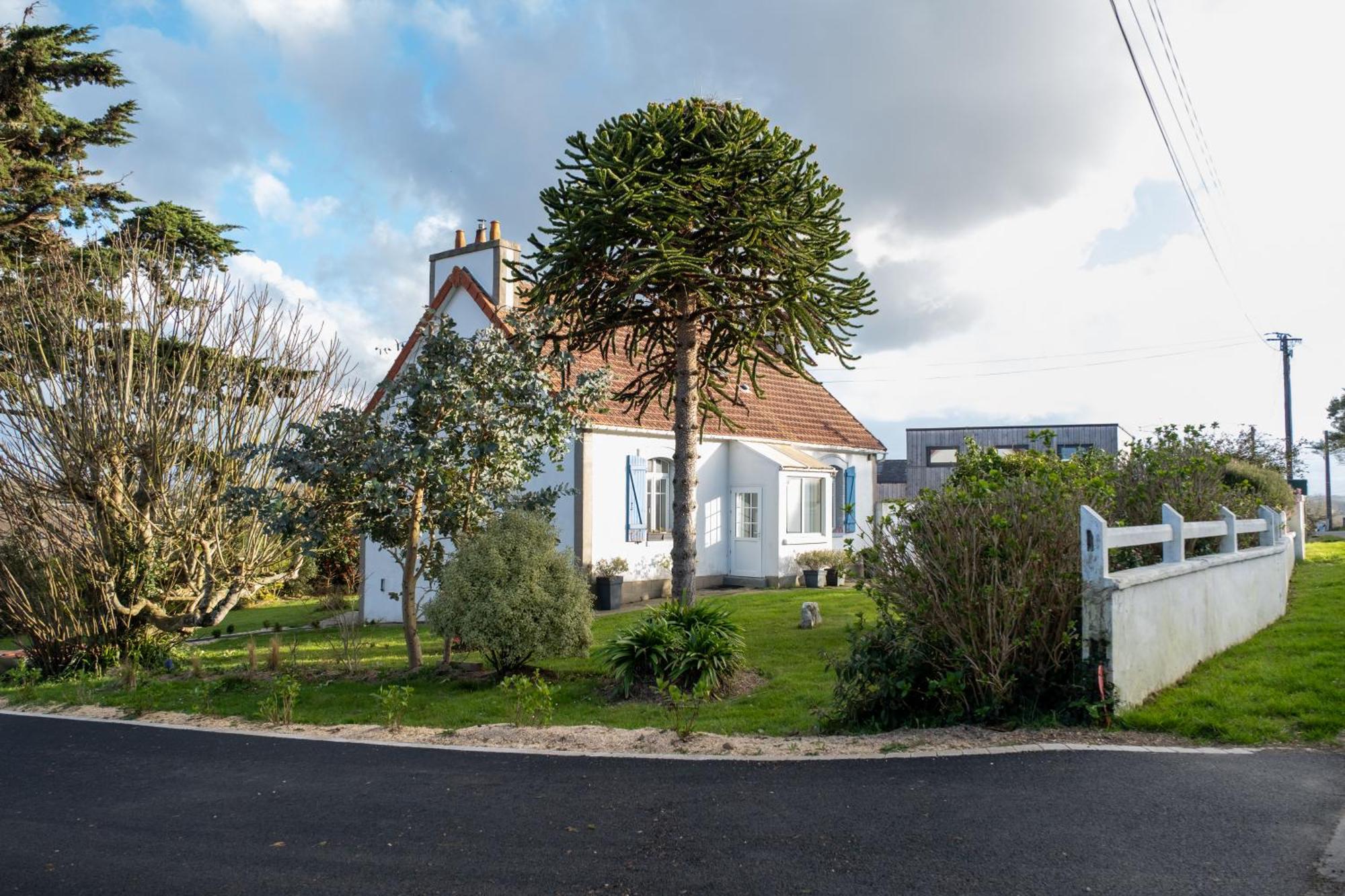 La Maison Aux Volets Bleus A 300M De La Plage Locquirec Exterior foto
